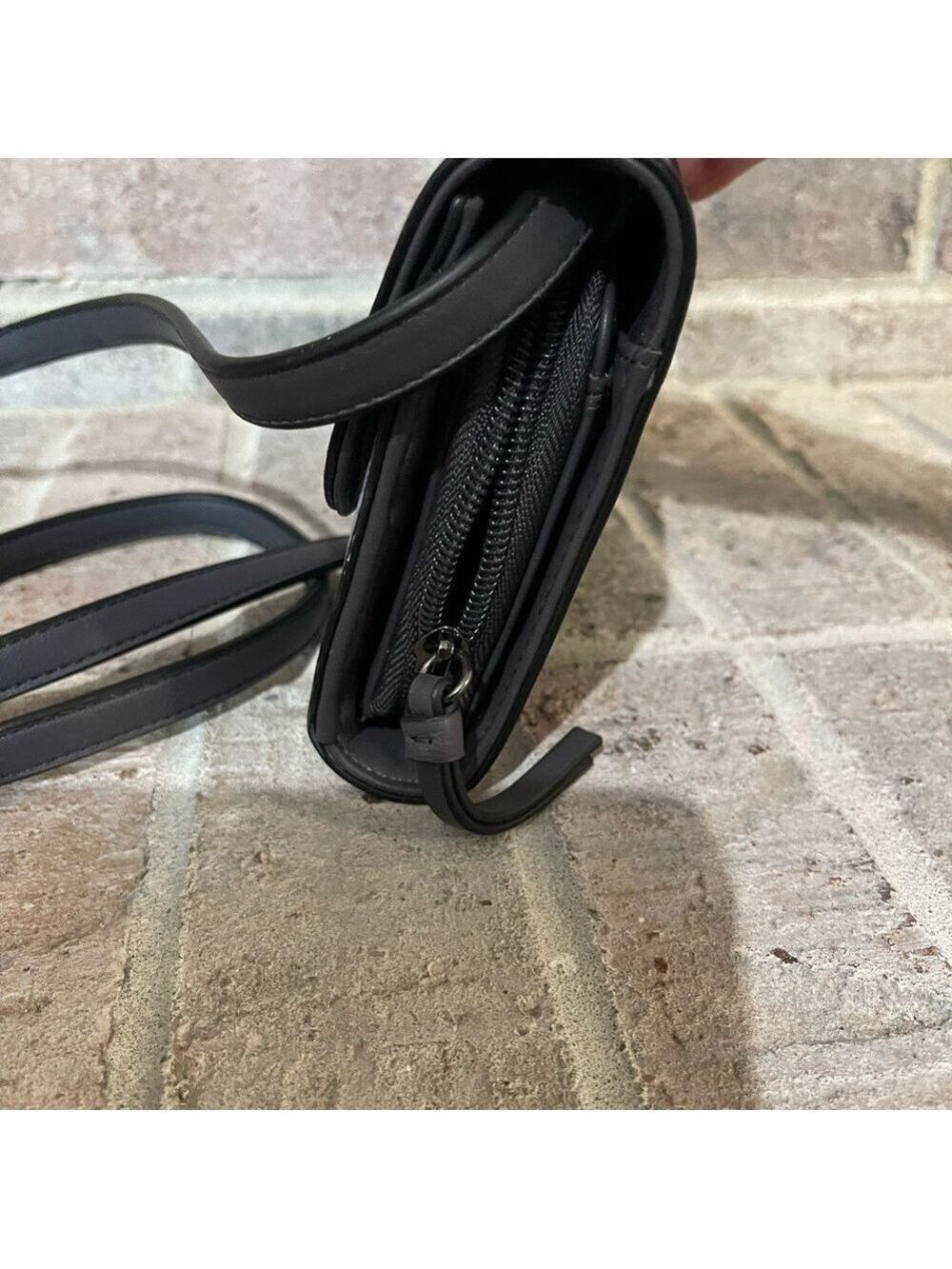 Purse - Picture 4 of 10
